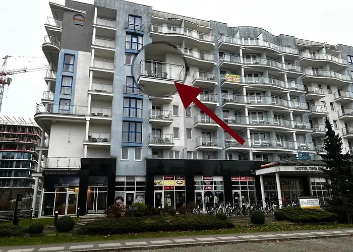 Apartament prywatny, w 4 -gwiazdkowym Hotelu Diva, balkon, 300m do morza, do dworca PKP pieszo 10 minut, darmowe WiFi w apartamencie, dodatkowo płatne - Parking, SPA, Siłownia, Squash